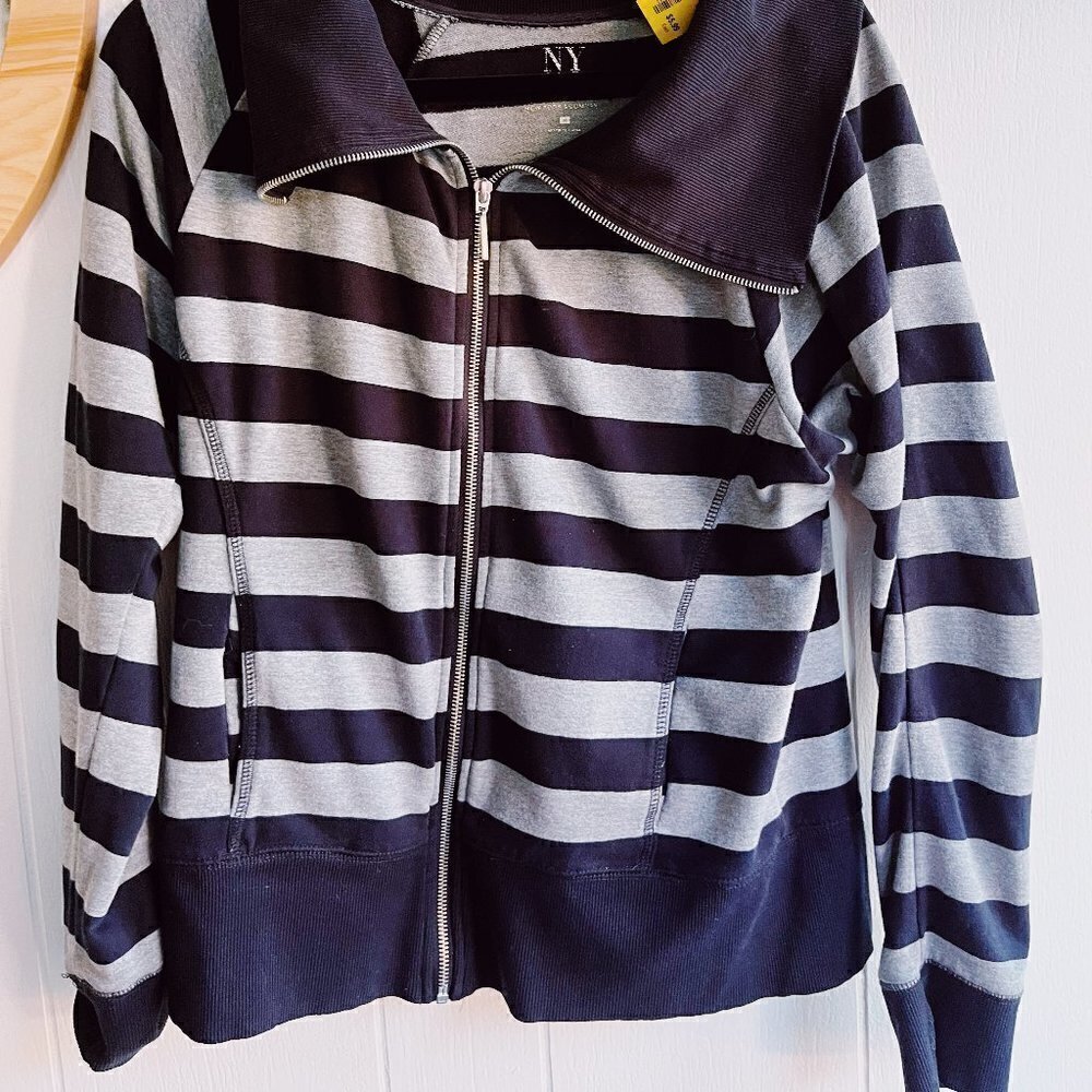 NY and Co Sweatshirt Full Zip Jacket M Black and Grey Striped - Picture 5 of 5